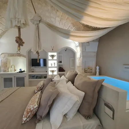 Eurydice Suite With Infinity Jacuzzi Ostuni Exterior photo