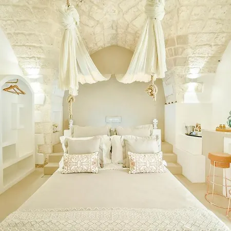 Eurydice Suite With Infinity Jacuzzi Ostuni Exterior photo