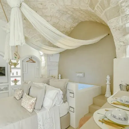 Eurydice Suite With Infinity Jacuzzi Ostuni Exterior photo