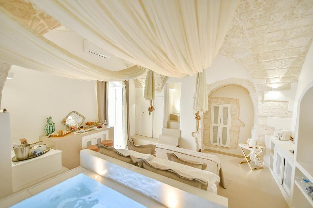 Eurydice With Infinity Jacuzzi Apartment