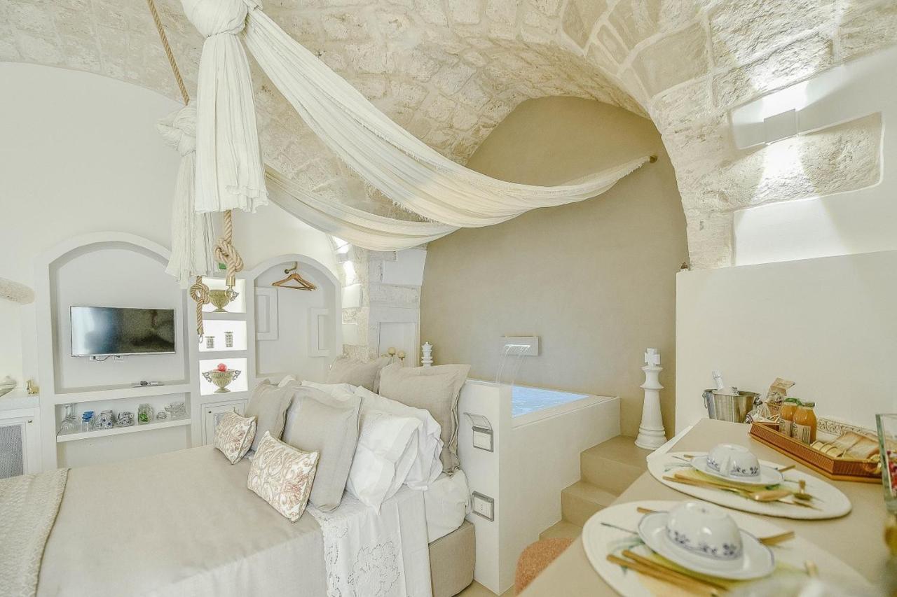 Eurydice With Infinity Jacuzzi Ostuni